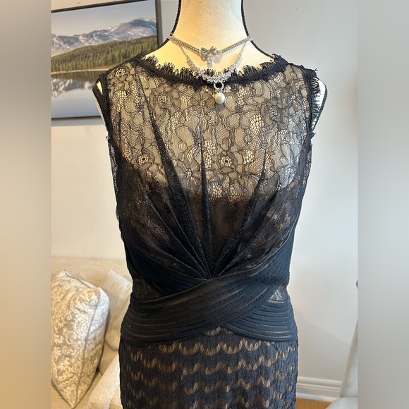 Tadashi Shoji size 6 black lace dress - Picture 4 of 15